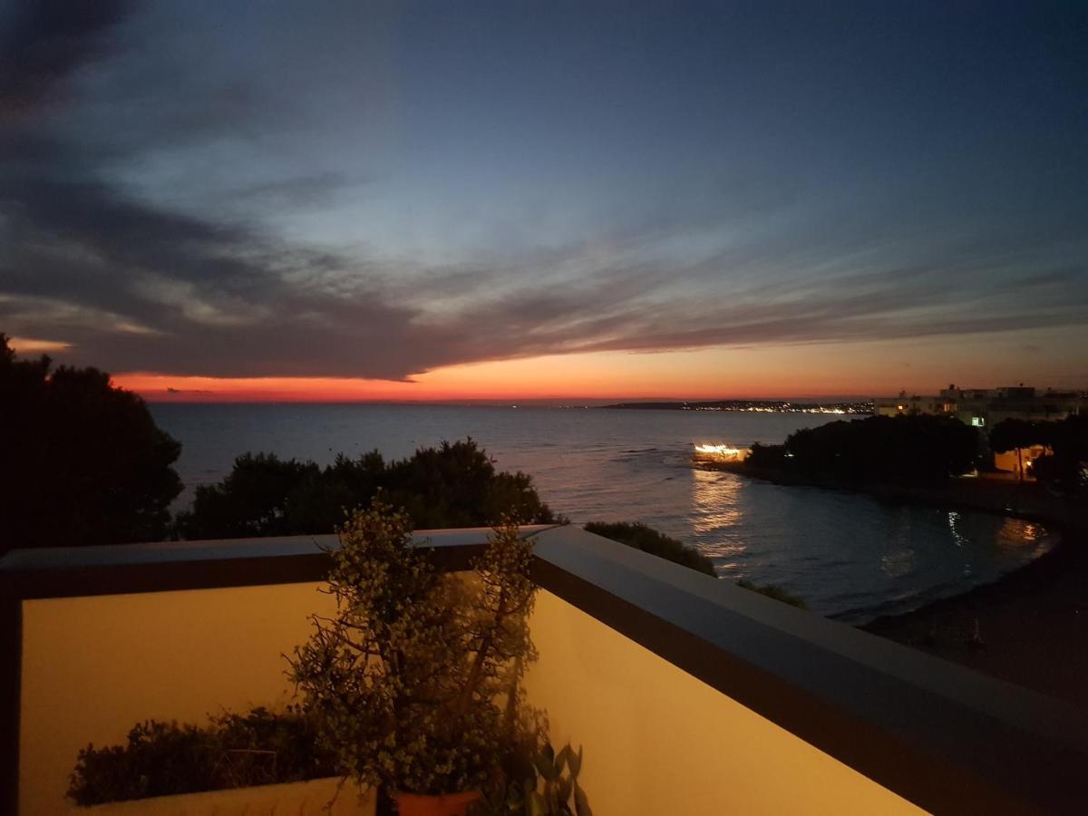 Suite Con Terrazzo Sul Mare E Discesa In Spiaggia A Gallipoli Exterior photo